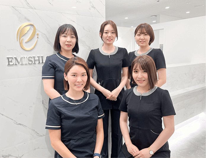 美白・毛穴対策にエミシアの透明肌脱毛ジェントルマックスプロのみで施術！効果の高い永久脱毛サマープラン全身＋VIO5回医療脱毛5回コース税込81,000円月3,000円〜
